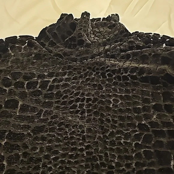 Turtleneck Express top - Picture 3 of 6